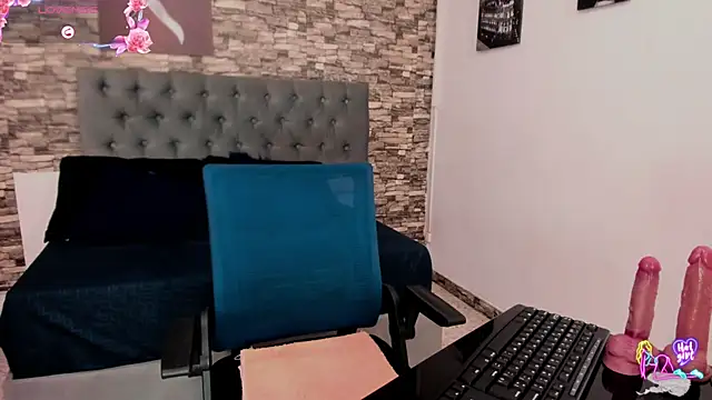 Snapshot of Nyx_Moon chatting on June 20, 8:55 pm Nyx Moon online show from June 20, 8:55 pm