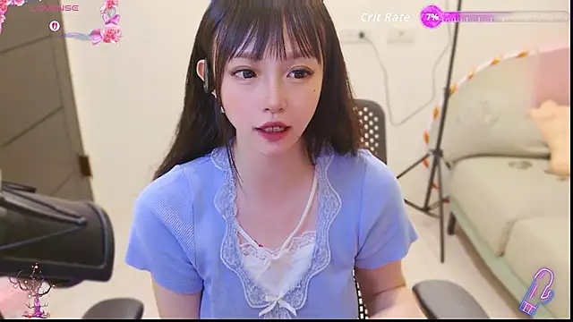 Snapshot of Yucheng__520 chatting on May 10, 12:54 pm Yucheng 520 online show from May 10, 12:54 pm