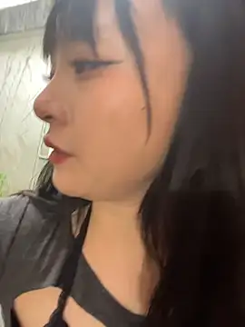 Snapshot of Yucheng__520 chatting on May 13, 9:39 am Yucheng 520 online show from May 13, 9:39 am