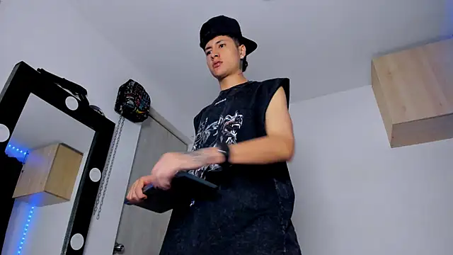 Snapshot of Mateo_Escobar chatting on September 23, 12:13 am Mateo Escobar online show from September 23, 12:13 am