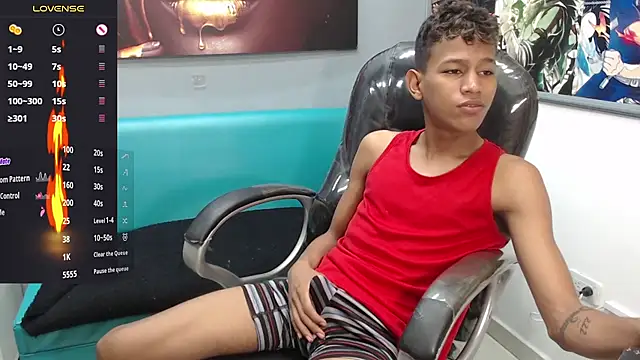 Snapshot of Rory_castro chatting on February 25, 5:33 pm Rory castro online show from February 25, 5:33 pm