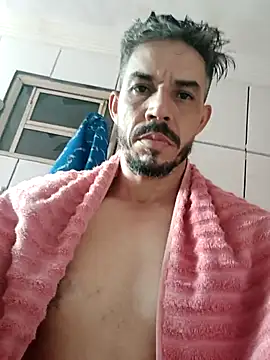 Snapshot of QfabO123 chatting on December 3, 7:34 pm QfabO123 online show from December 3, 7:34 pm