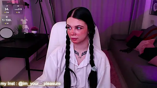 Michela Fruet online show from February 11, 1:10 am