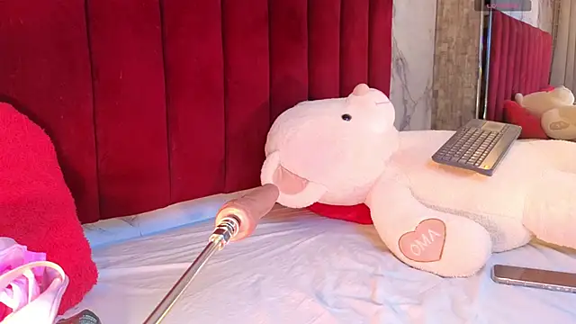 PrincePoppy online show from February 27, 3:50 am