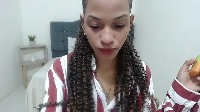 Snapshot of KittyLove_s chatting on April 25, 8:39 pm KittyLove s online show from April 25, 8:39 pm