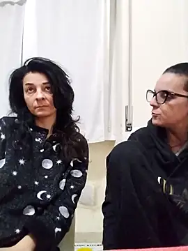 luciaegraziella online show from January 6, 7:17 pm