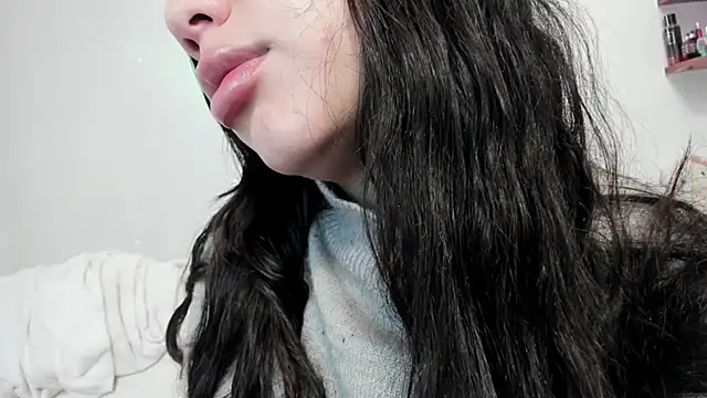 Snapshot of snow_doll chatting on October 24, 7:54 pm snow doll online show from October 24, 7:54 pm