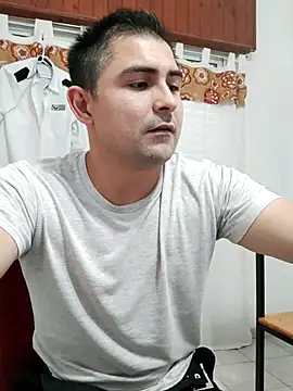 Bradd 32 online show from April 14, 11:27 am