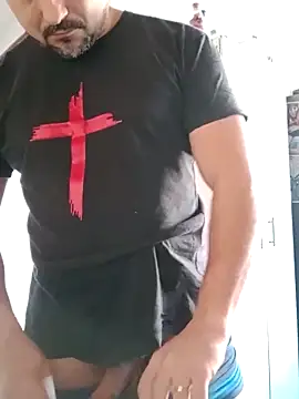 Bradd 32 online show from May 26, 6:48 pm
