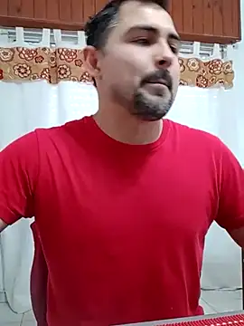 Snapshot of Bradd_32 chatting on June 27, 12:22 pm Bradd 32 online show from June 27, 12:22 pm