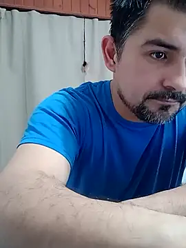 Snapshot of Bradd_32 chatting on July 16, 11:27 am Bradd 32 online show from July 16, 11:27 am