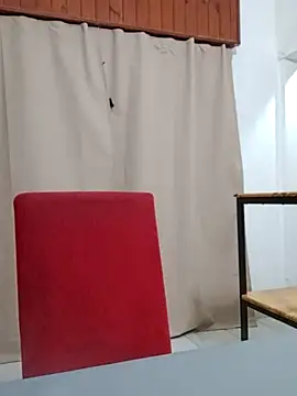 Snapshot of Bradd_32 chatting on July 17, 9:27 am Bradd 32 online show from July 17, 9:27 am