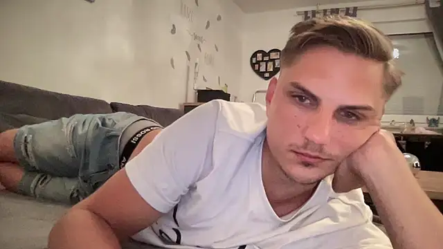 Sweetbooy90 online show from June 3, 5:40 pm