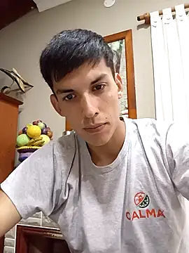 Snapshot of frankitocam4 chatting on December 5, 2:14 pm frankitocam4 online show from December 5, 2:14 pm