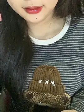 Snapshot of Linhtruong_ chatting on December 15, 3:55 am Linhtruong online show from December 15, 3:55 am