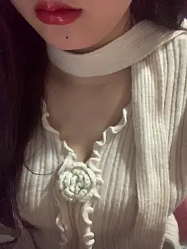 Snapshot of Linhtruong_ chatting on January 9, 4:37 am Linhtruong online show from January 9, 4:37 am