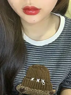 Snapshot of Linhtruong_ chatting on February 7, 3:54 am Linhtruong online show from February 7, 3:54 am