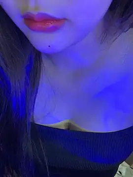 Linhtruong  online show from April 12, 12:10 pm