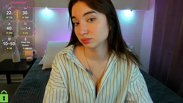 Snapshot of Adelina_Bliss chatting on February 1, 1:04 am Adelina Bliss online show from February 1, 1:04 am