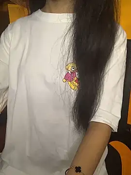 Snapshot of Nhinhi18 chatting on September 22, 3:47 pm Nhinhi18 online show from September 22, 3:47 pm