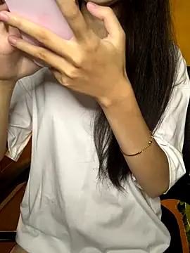 Snapshot of Nhinhi18 chatting on October 3, 2:58 pm Nhinhi18 online show from October 3, 2:58 pm