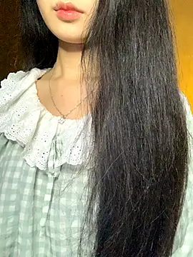 Snapshot of Nhinhi18 chatting on December 14, 3:17 pm Nhinhi18 online show from December 14, 3:17 pm