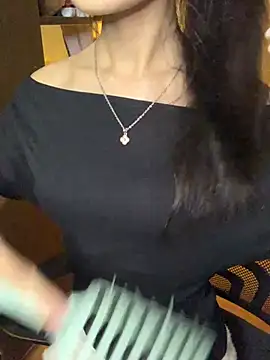 Snapshot of Nhinhi18 chatting on July 5, 2:35 pm Nhinhi18 online show from July 5, 2:35 pm