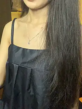Snapshot of Nhinhi18 chatting on July 28, 3:32 pm Nhinhi18 online show from July 28, 3:32 pm