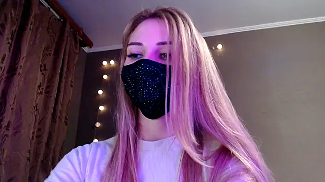 Snapshot of Iris_lave chatting on December 17, 3:07 pm Iris lave online show from December 17, 3:07 pm