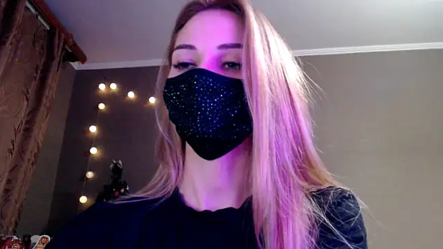 Snapshot of Iris_lave chatting on December 19, 4:14 pm Iris lave online show from December 19, 4:14 pm