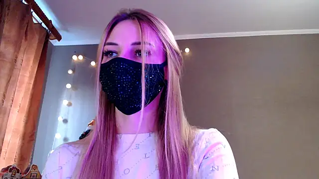 Snapshot of Iris_lave chatting on January 11, 1:49 pm Iris lave online show from January 11, 1:49 pm