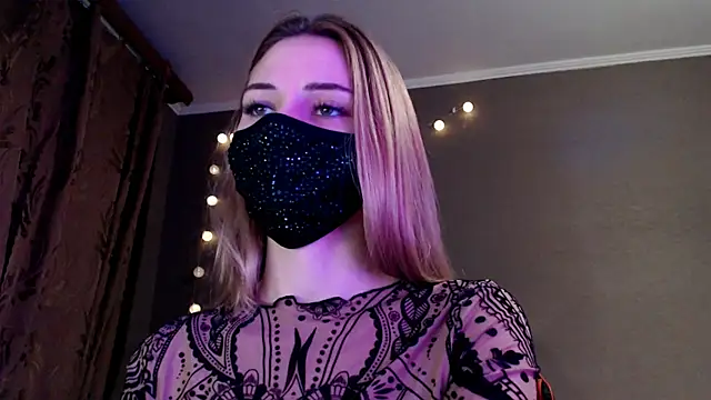 Snapshot of Iris_lave chatting on January 14, 3:39 pm Iris lave online show from January 14, 3:39 pm