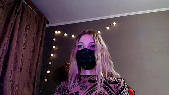 Snapshot of Iris_lave chatting on February 14, 6:15 pm Iris lave online show from February 14, 6:15 pm