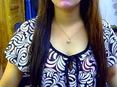 Snapshot of Obonti_2000 chatting on October 13, 4:40 pm Obonti 2000 online show from October 13, 4:40 pm