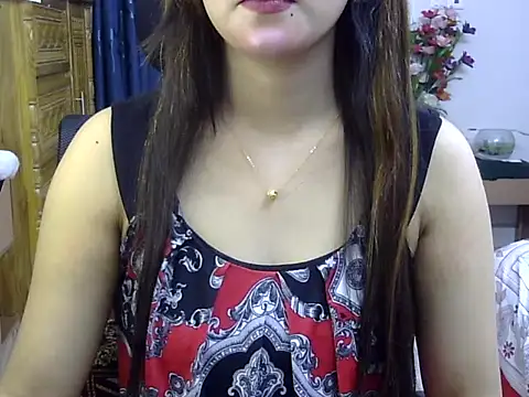 Snapshot of Obonti_2000 chatting on December 5, 4:36 pm Obonti 2000 online show from December 5, 4:36 pm