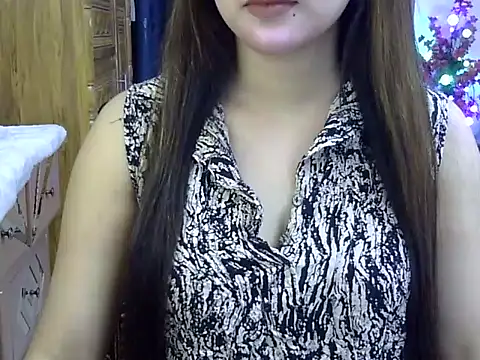 Snapshot of Obonti_2000 chatting on February 6, 5:16 pm Obonti 2000 online show from February 6, 5:16 pm