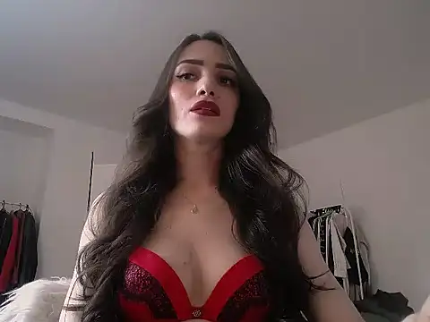 Snapshot of AlienaMoore chatting on July 23, 3:54 pm AlienaMoore online show from July 23, 3:54 pm