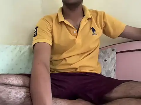 Snapshot of project085 chatting on October 4, 7:06 am project085 online show from October 4, 7:06 am