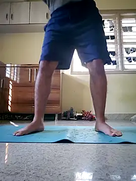 Snapshot of project085 chatting on October 26, 3:12 am project085 online show from October 26, 3:12 am