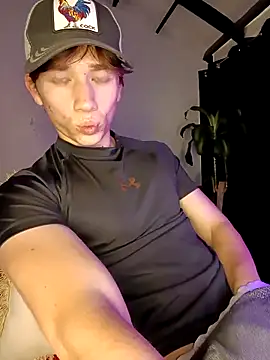 Logan sixxer online show from December 21, 10:17 pm