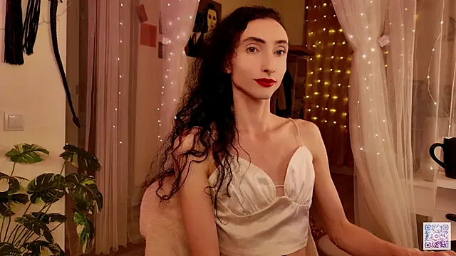 Snapshot of Queen_of_tease chatting on November 29, 4:54 pm Queen of tease online show from November 29, 4:54 pm