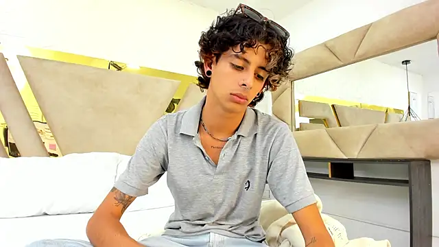 Ibratxandy online show from September 30, 7:19 pm