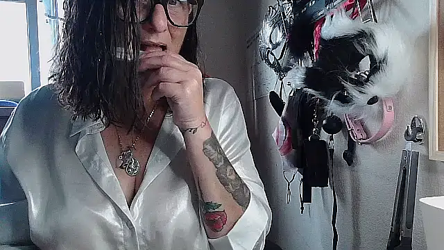 Mistress-Ivy51 online show from September 11, 6:13 am