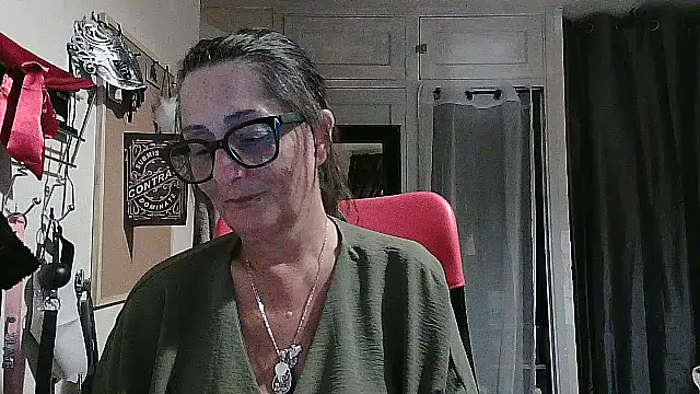 Mistress-Ivy51 online show from October 7, 5:54 pm