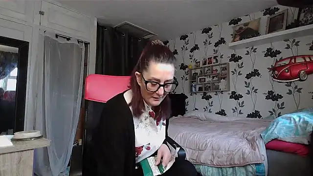 Mistress-Ivy51 online show from February 6, 8:51 am