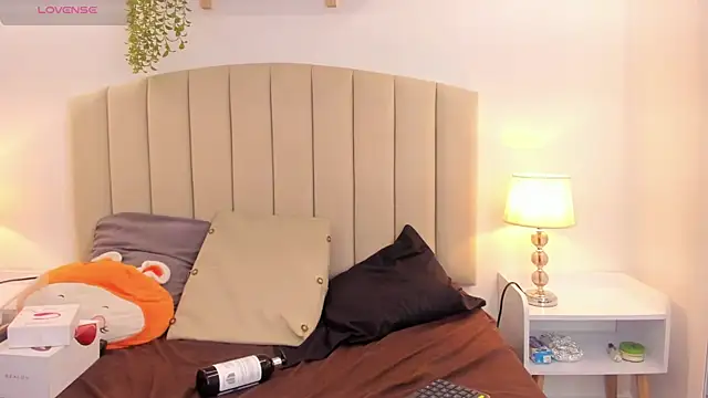 Snapshot of Rachel_Donnelly chatting on October 11, 4:01 am Rachel Donnelly online show from October 11, 4:01 am