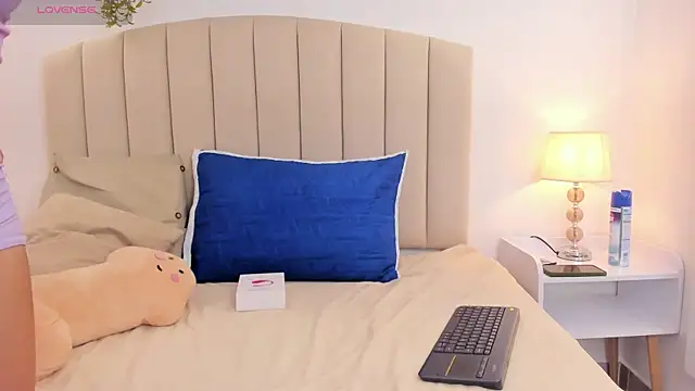 Snapshot of Rachel_Donnelly chatting on November 7, 4:34 am Rachel Donnelly online show from November 7, 4:34 am