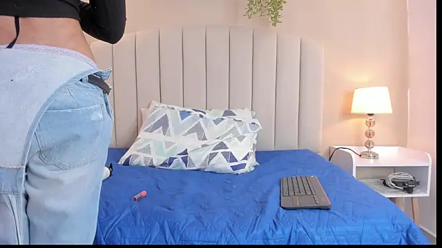 Snapshot of Rachel_Donnelly chatting on December 5, 4:32 am Rachel Donnelly online show from December 5, 4:32 am