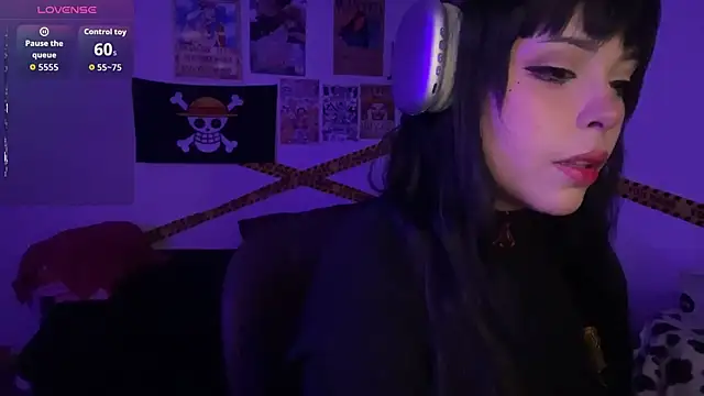 PixelKitty  online show from November 22, 11:04 pm