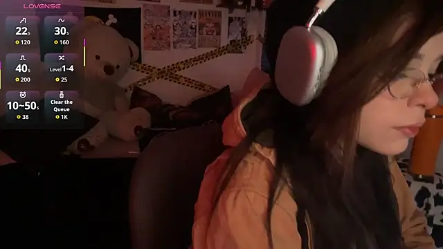 PixelKitty  online show from December 1, 4:45 pm